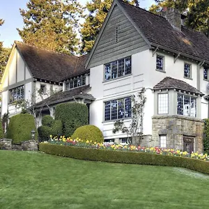 **** Hotel Hastings House Canada