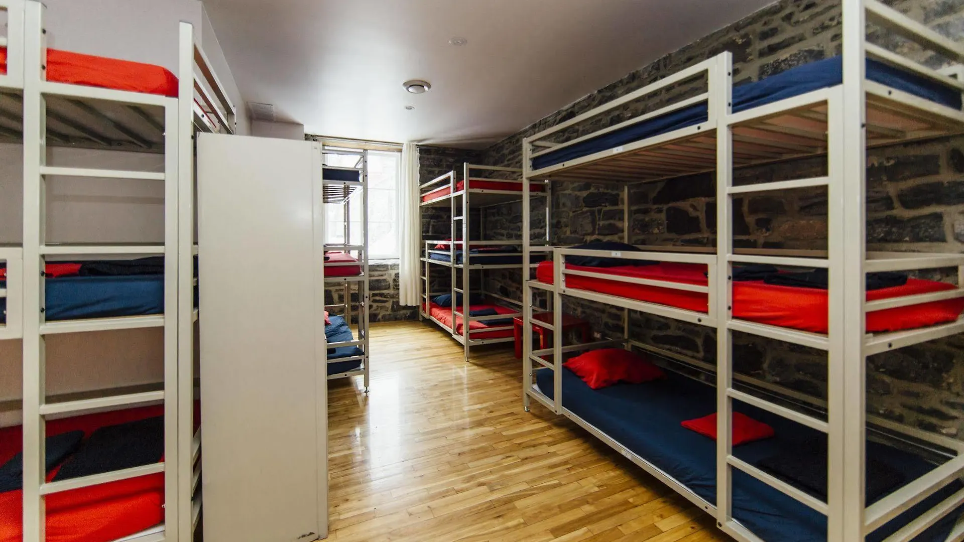 Alt Hostel 蒙特利尔 0*,